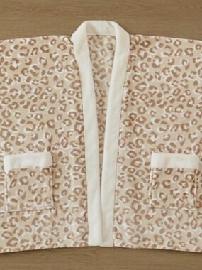 Tan + Cream Plush Chore Camp Coat Deep Pockets Dog Walking New With Tags